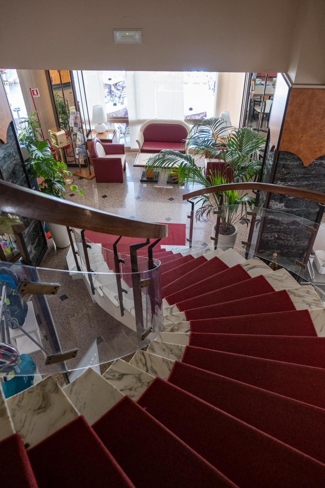 Hotel Capitol Gatteo a Mare Luaran gambar