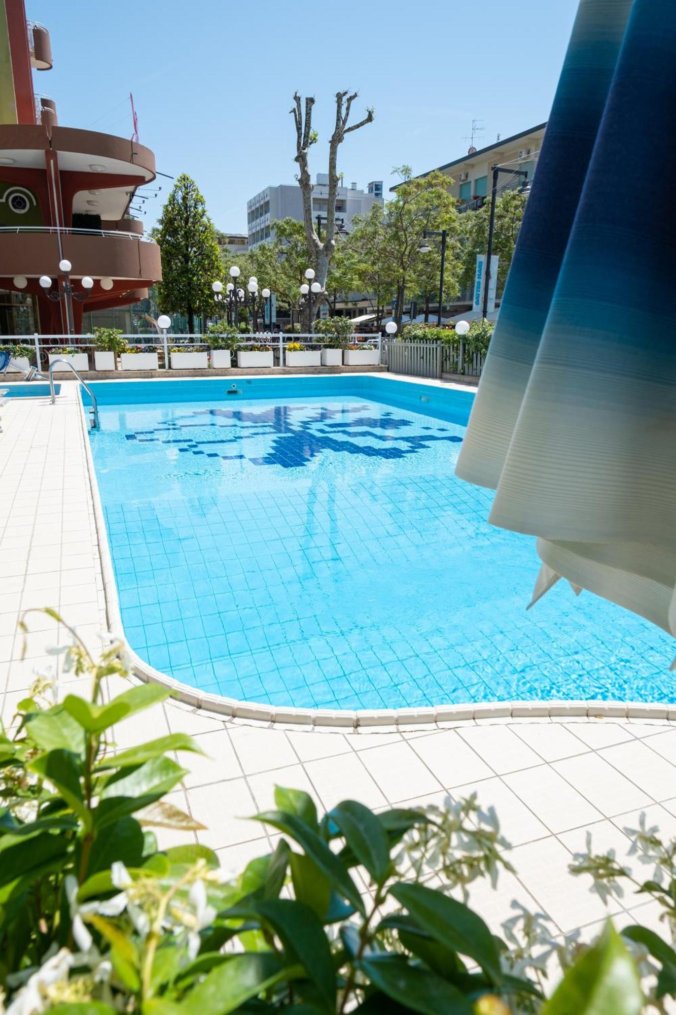 Hotel Capitol Gatteo a Mare Luaran gambar