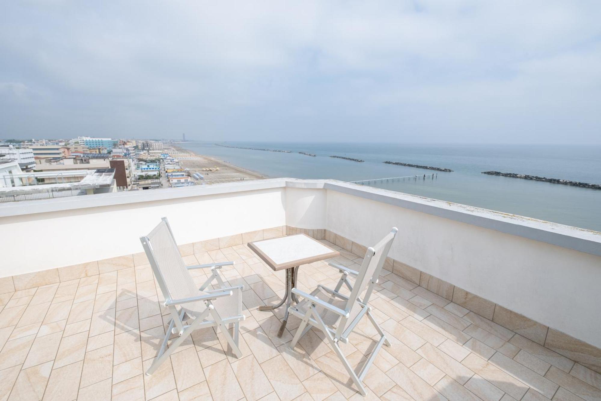 Hotel Capitol Gatteo a Mare Luaran gambar