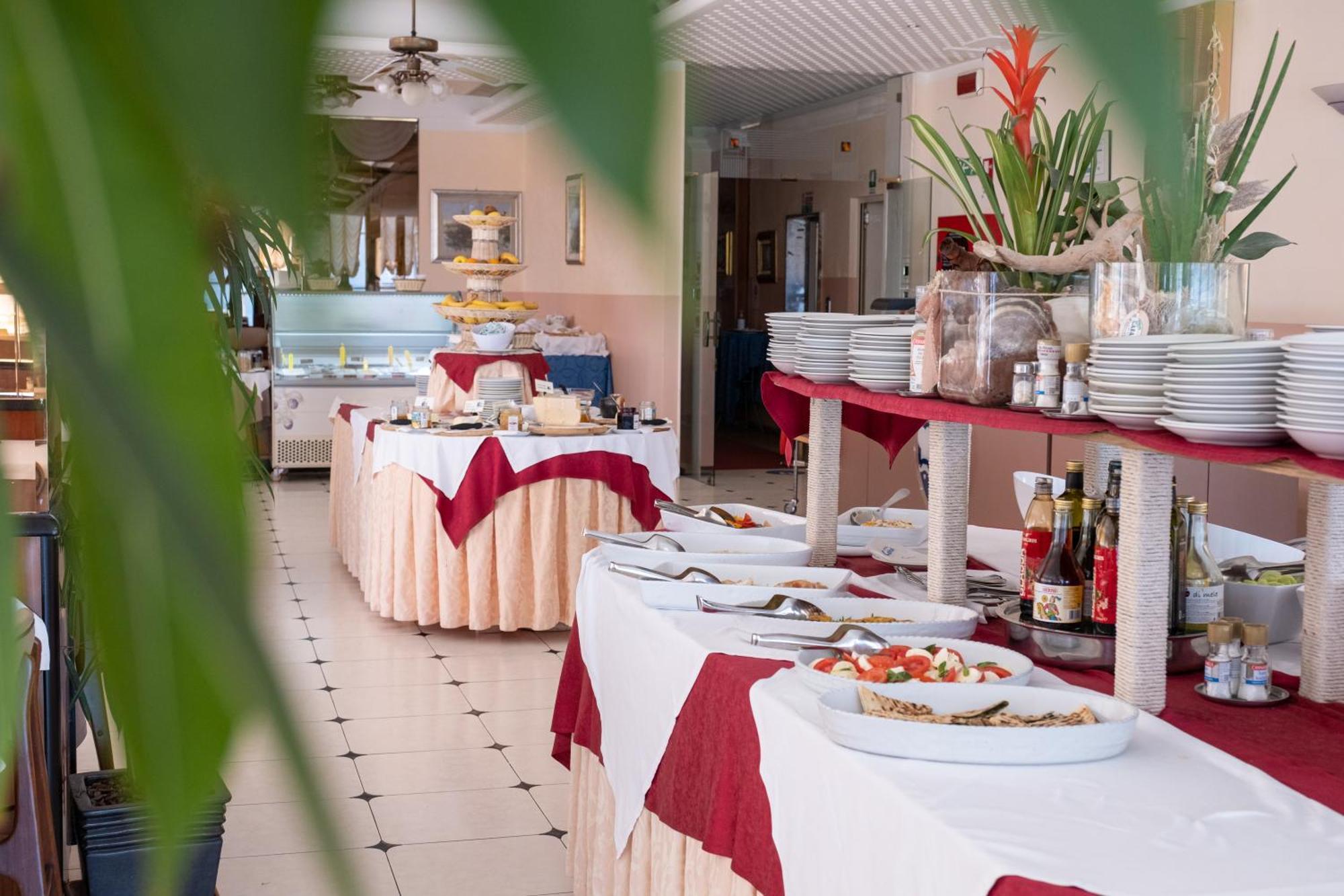 Hotel Capitol Gatteo a Mare Luaran gambar